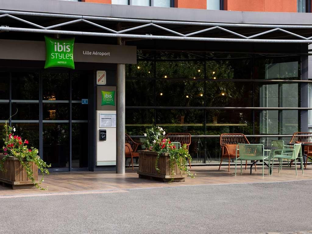Ibis Styles Lille Aeroport Hotell Exteriör bild