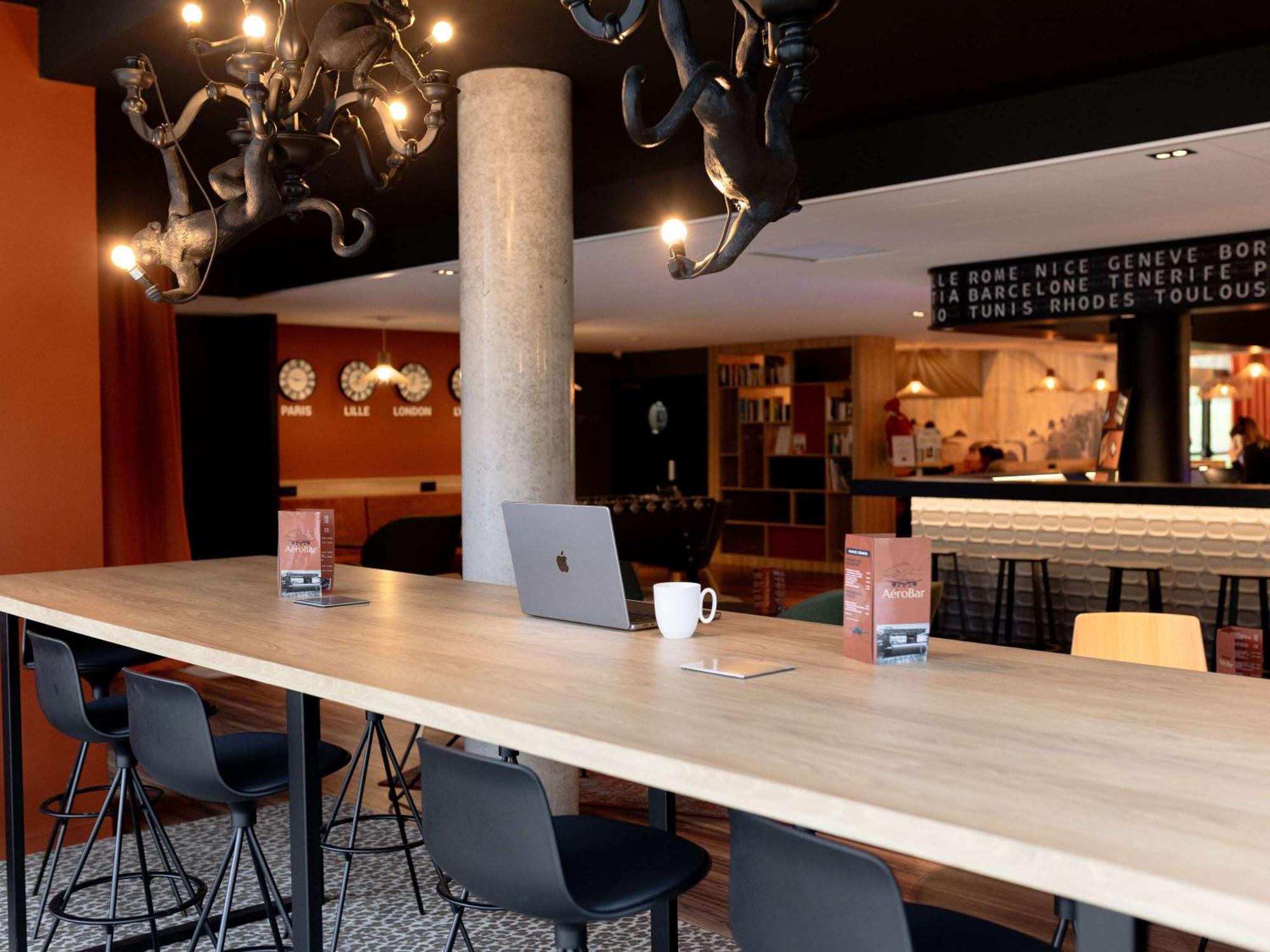 Ibis Styles Lille Aeroport Hotell Exteriör bild