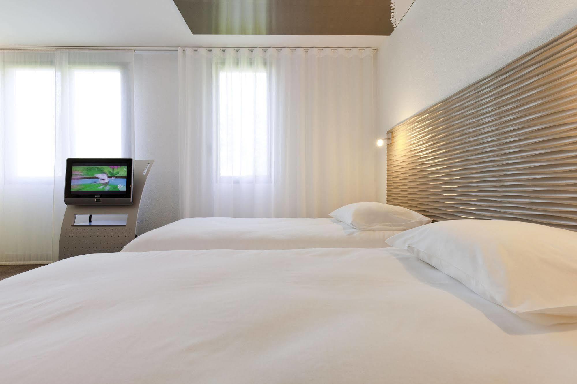 Ibis Styles Lille Aeroport Hotell Exteriör bild